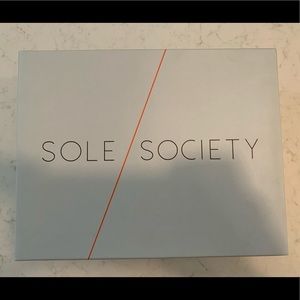 Sole Society Lindsay Heels in Black